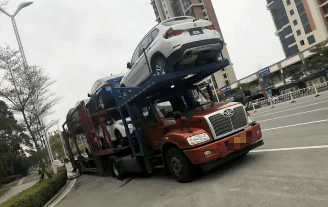 托運私人轎車時車上能放東西嗎？-鑫邦運車