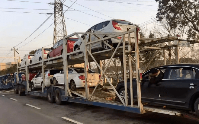 汽車托運(yùn)類目中,越野車汽車托運(yùn)需要買保險(xiǎn)嗎?-鑫邦運(yùn)車