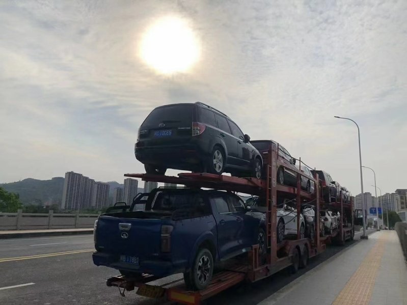 百色的轎車托運怎么選？鑫邦轎車托運帶你全面了解